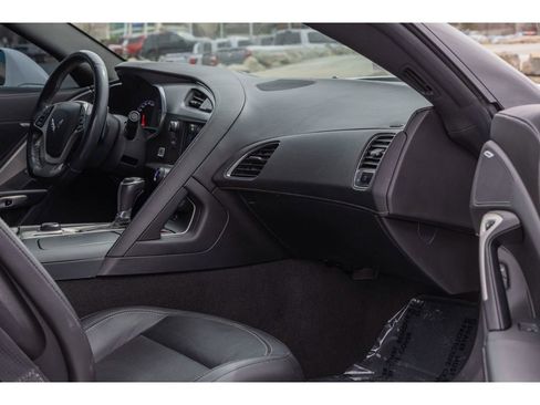 Used 2019 Chevrolet Corvette Stingray 1LT image 11