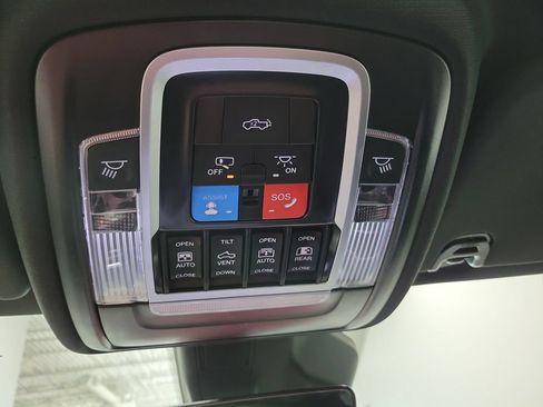 Used 2025 RAM 1500 Limited AWD/4WD image 41