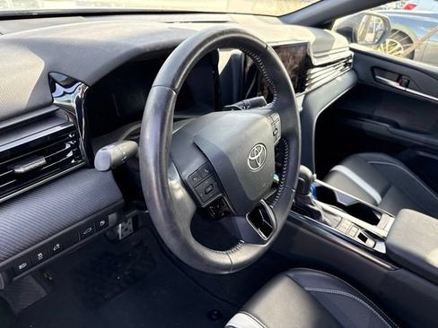 Used 2025 Toyota Camry SE FWD image 16