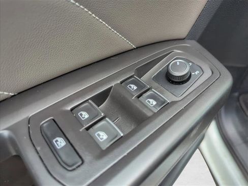 Used 2023 Volkswagen Atlas SE w/ Black Wheel Package image 28