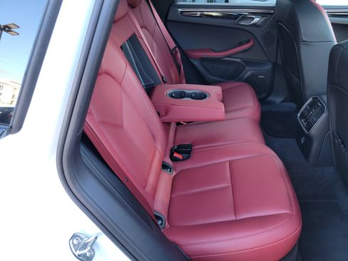 Used 2026 Porsche Macan AWD/4WD image 30