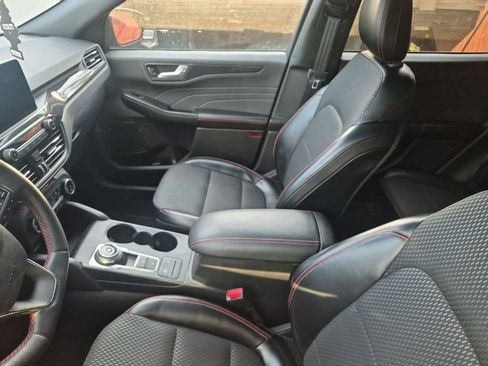 Certified 2024 Ford Escape ST-Line AWD/4WD image 25