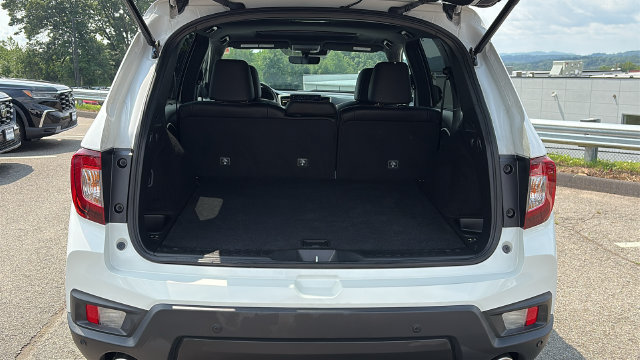 Used 2025 Honda Passport Black Edition image 28