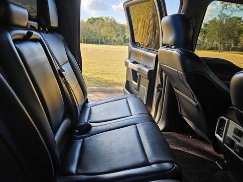 Used 2017 Ford F150 Lariat w/ Equipment Group 502A Luxury image 31