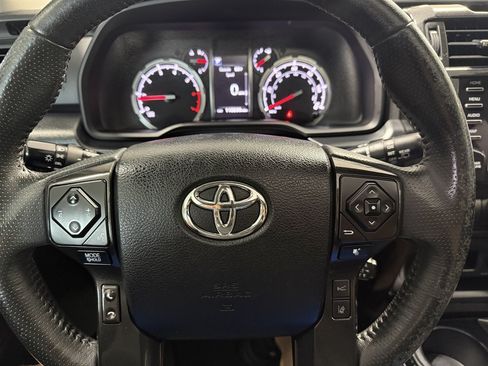 Used 2021 Toyota 4Runner TRD Off-Road Premium w/ Moonroof Package AWD/4WD image 13