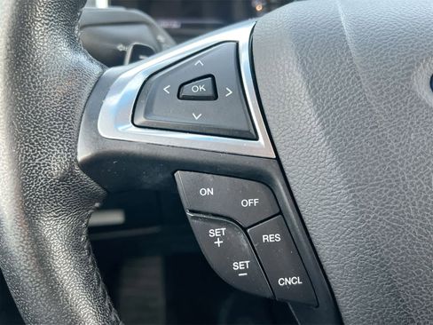 Used 2017 Ford Edge Titanium w/ Technology Package image 23