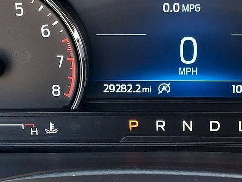 Used 2023 Ford Explorer XLT AWD/4WD image 22