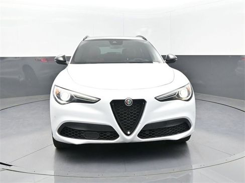 Used 2022 Alfa Romeo Stelvio Veloce image 58
