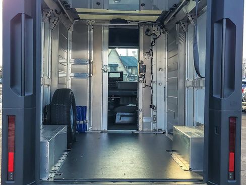 Used 2025 Chevrolet Brightdrop 400 image 15