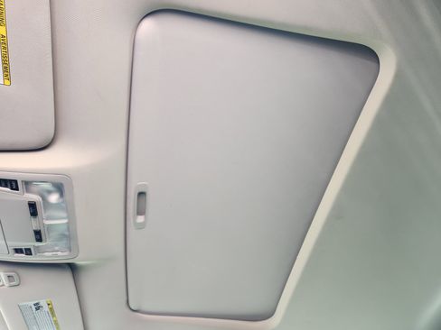 Used 2013 Toyota Avalon XLE image 25