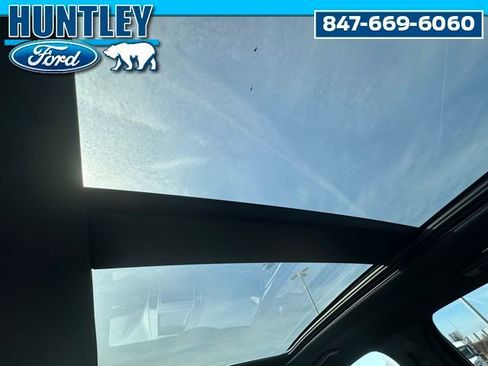 Used 2023 Ford Edge ST-Line image 14