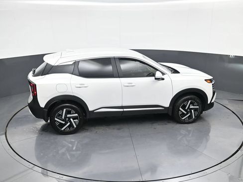 Used 2025 Nissan Kicks SV FWD image 38