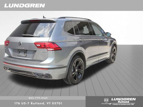 Used 2023 Volkswagen Tiguan SE R-Line image 3