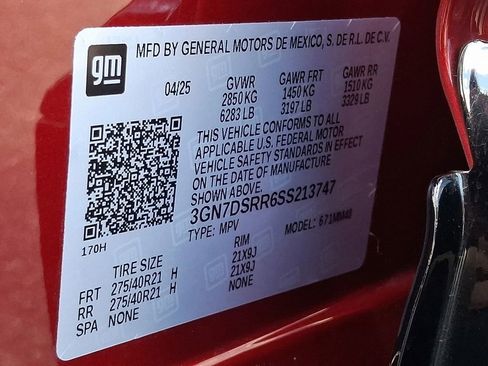 Used 2025 Chevrolet Equinox EV RS image 27