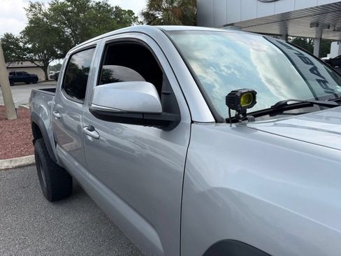 Used 2021 Toyota Tacoma TRD Off-Road w/ Technology Package AWD/4WD image 14