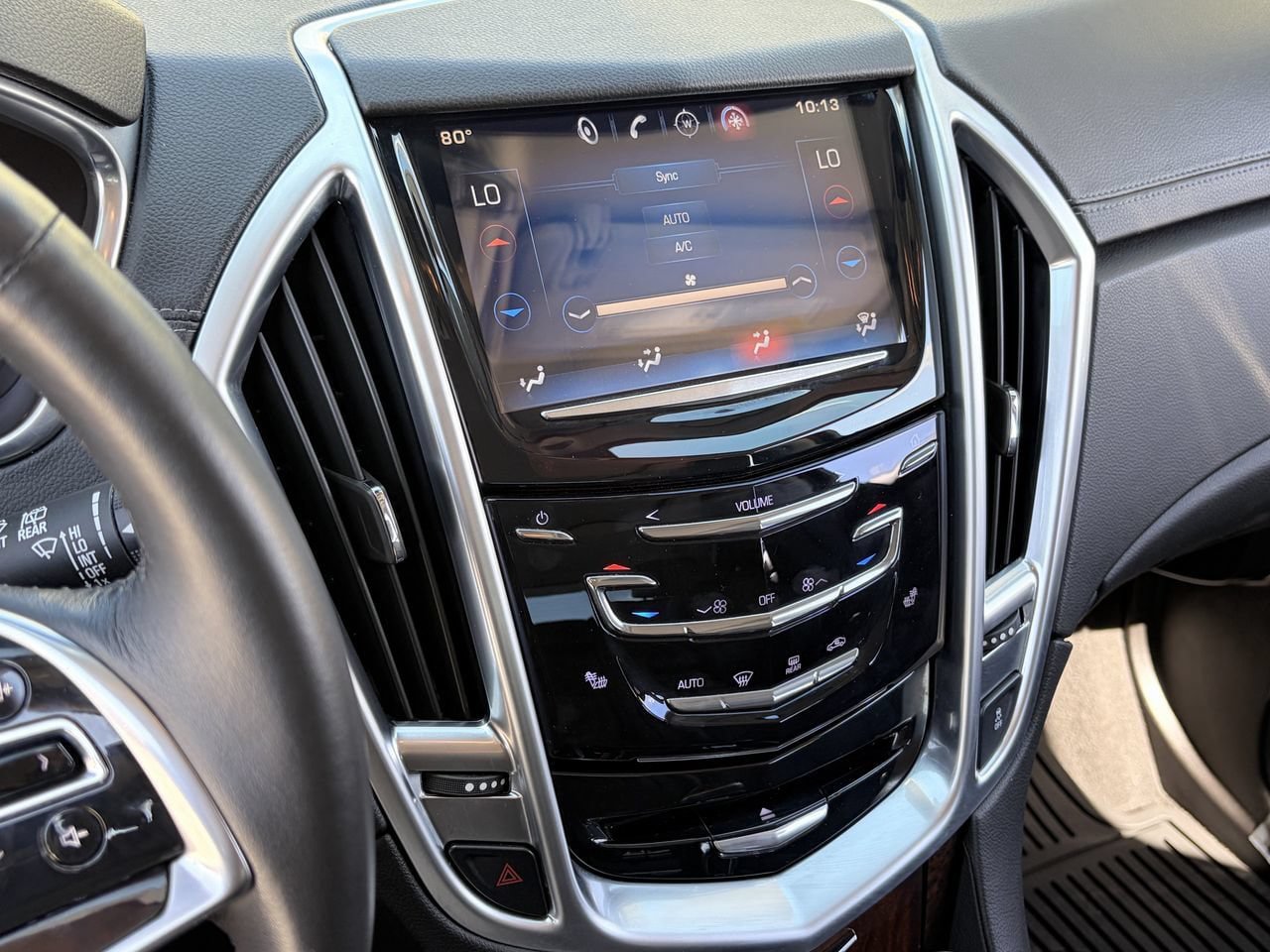 Used 2015 Cadillac SRX Luxury w/ Driver Awareness Package FWD image 29