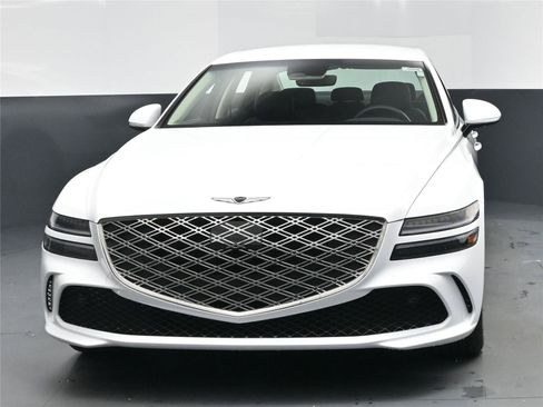 Used 2025 Genesis G80 2.5T image 11