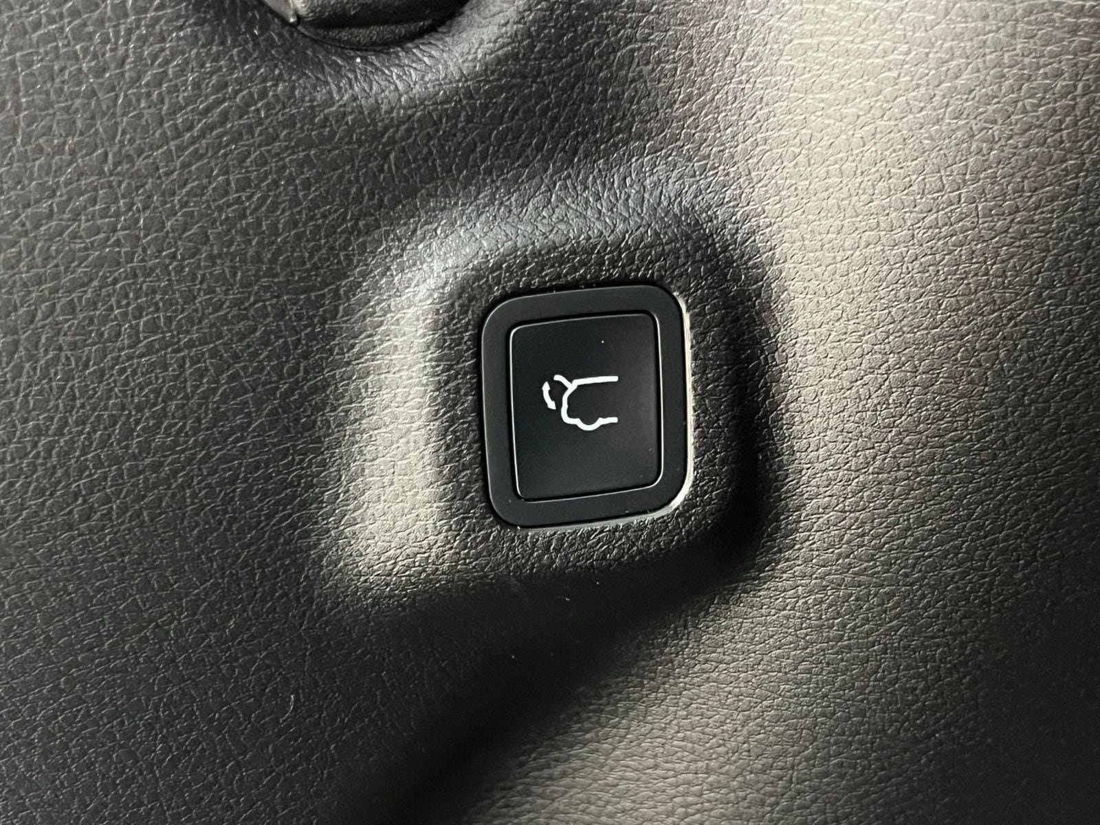 Used 2023 Jeep Compass Latitude w/ Convenience Group AWD/4WD image 15