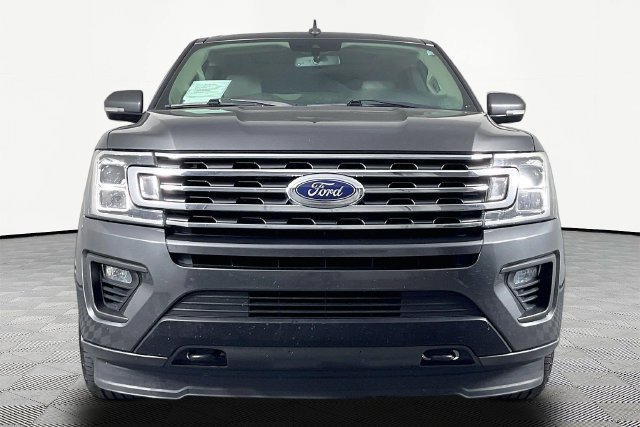 Used 2019 Ford Expedition XLT w/ Equipment Group 202A AWD/4WD image 2