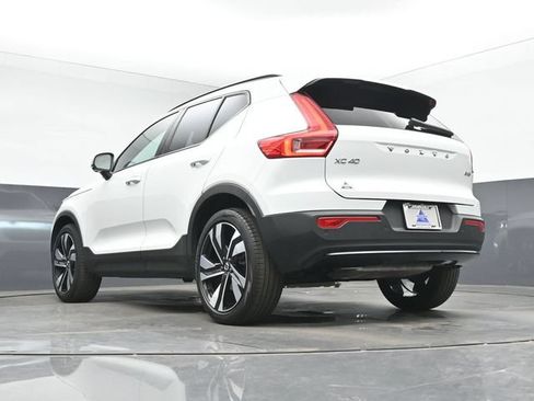 Used 2023 Volvo XC40 B5 Ultimate w/ Protection Package Premier AWD/4WD image 42