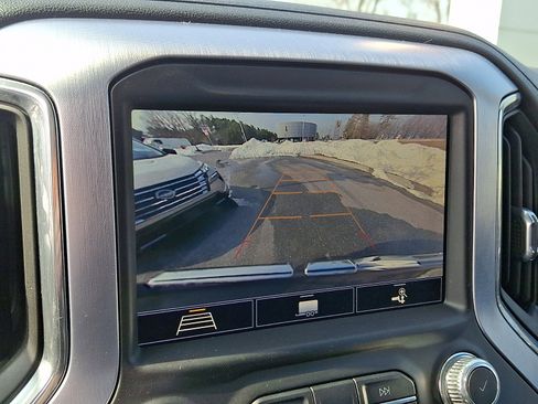 Used 2020 GMC Sierra 1500 Elevation w/ Elevation Value Package image 18