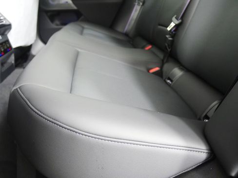 New 2026 BMW M5 image 18