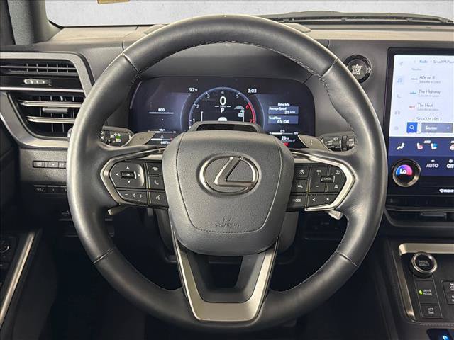 Used 2025 Lexus GX 550 w/ Accessory Package (2T) AWD/4WD image 25
