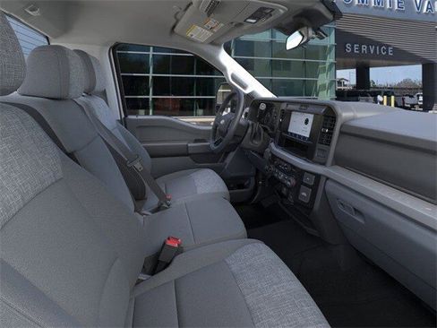New 2025 Ford F350 XLT w/ FX4 Off-Road Package AWD/4WD image 11