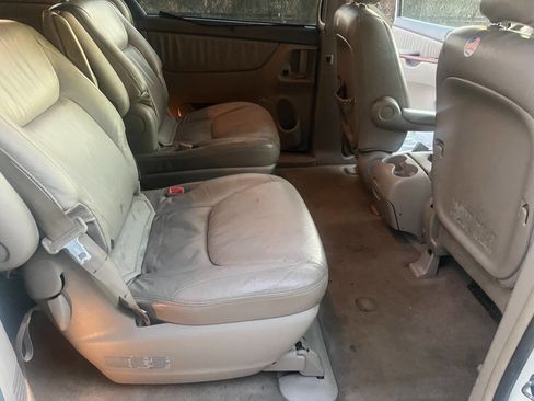 Used 2004 Toyota Sienna XLE image 22