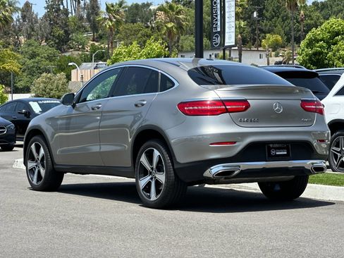 Used 2019 Mercedes-Benz GLC 300 4MATIC Coupe image 5