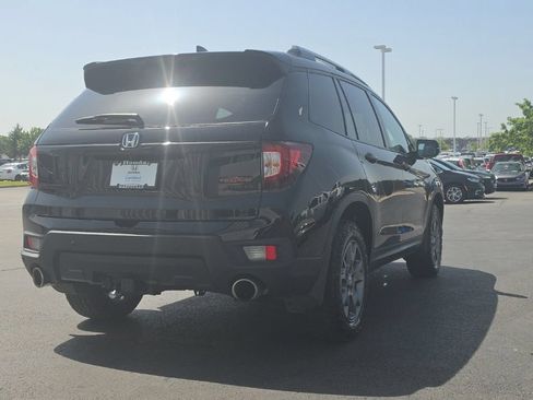 Certified 2025 Honda Passport TrailSport image 9