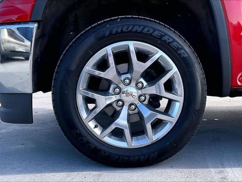 Used 2018 GMC Sierra 1500 SLT w/ SLT Premium Package AWD/4WD image 8