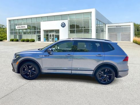 Certified 2023 Volkswagen Tiguan SE R-Line AWD/4WD image 2