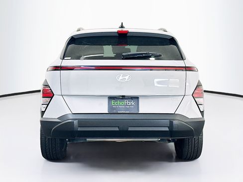Used 2024 Hyundai Kona SEL AWD/4WD image 7