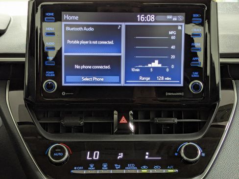 Used 2022 Toyota Corolla LE image 15