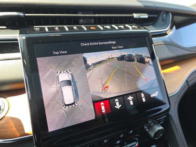Used 2024 Jeep Grand Cherokee L Summit AWD/4WD image 21