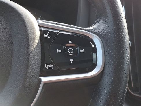 Used 2019 Volvo XC60 T5 Inscription w/ Protection Package Premier image 22