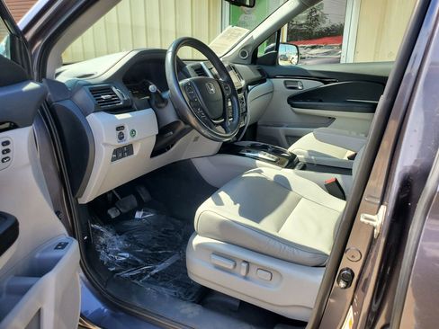 Used 2017 Honda Pilot Touring image 26