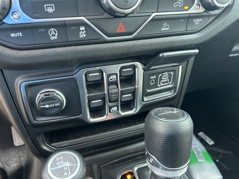 New 2026 Jeep Gladiator Sport AWD/4WD image 39