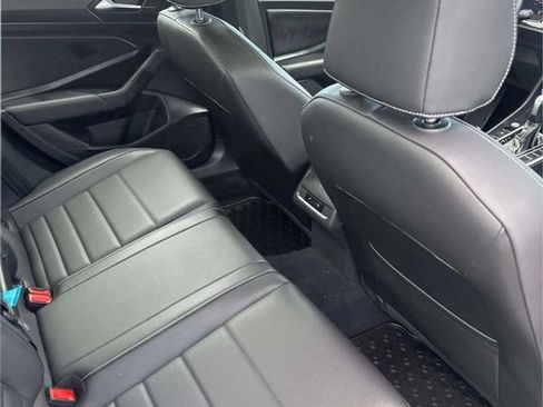 Used 2021 Volkswagen Jetta SEL FWD image 16
