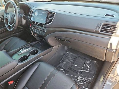 Used 2025 Honda Ridgeline TrailSport image 23