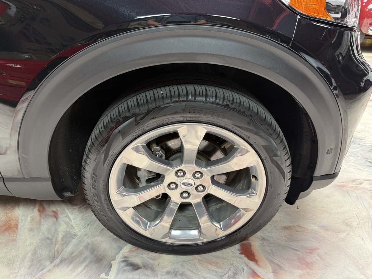 Used 2020 Ford Explorer Platinum w/ Premium Technology Package AWD/4WD image 42