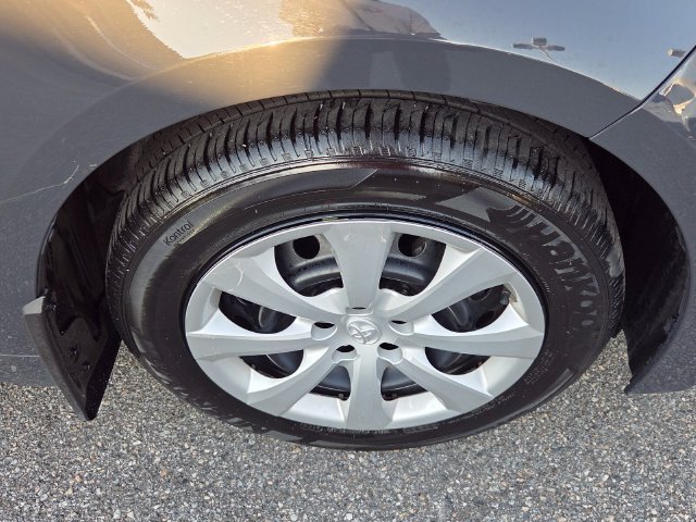 Used 2025 Toyota Corolla LE FWD image 18