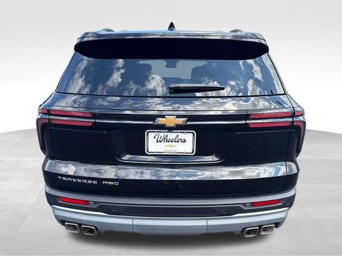 Used 2026 Chevrolet Traverse LT AWD/4WD image 4