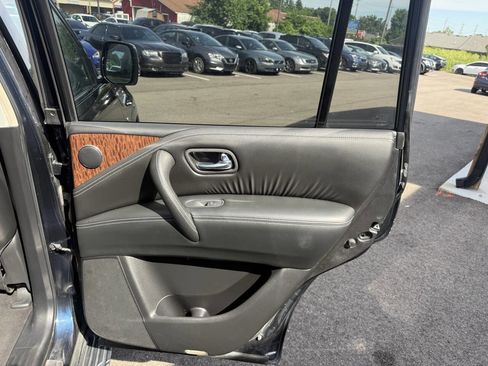 Used 2017 Nissan Armada Platinum w/ Captain Seat Package AWD/4WD image 18