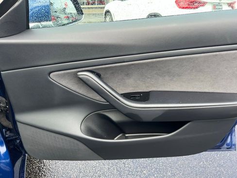 Used 2018 Tesla Model 3 Long Range image 28