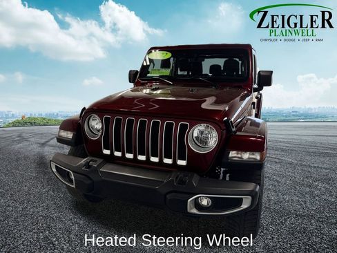 Used 2022 Jeep Wrangler Unlimited Sahara w/ Dual Top Group AWD/4WD image 9
