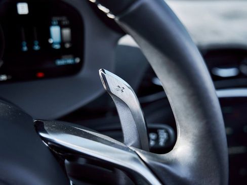 Used 2025 McLaren Artura Spider image 58