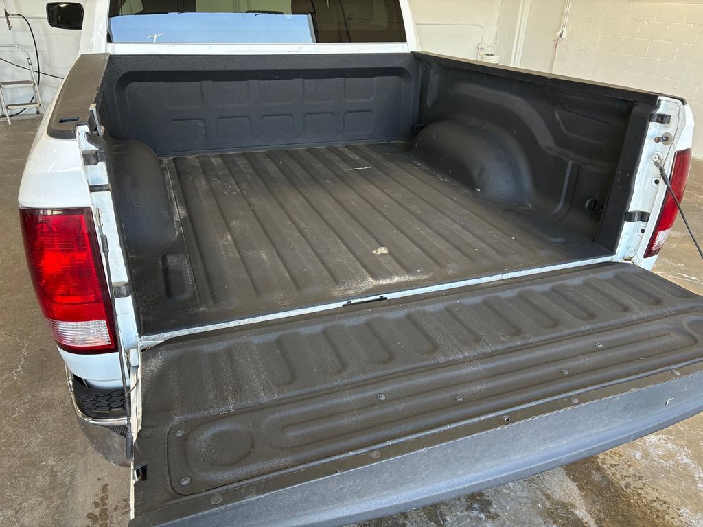 Used 2019 RAM 1500 ST w/ SXT Appearance Group AWD/4WD image 30