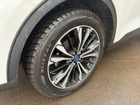 Used 2022 Ford Escape SEL w/ SEL Stealth AWD Package image 6